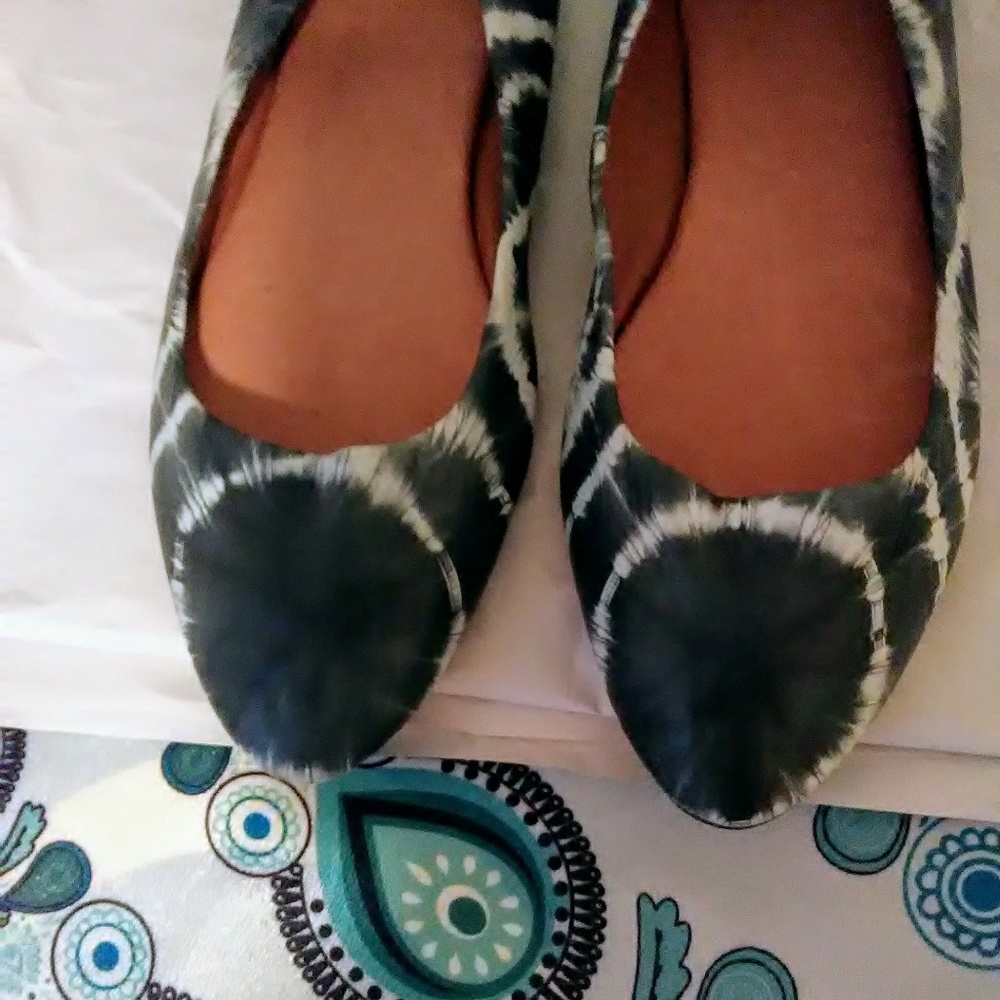 Lucky Brand size 8 tie dye flats